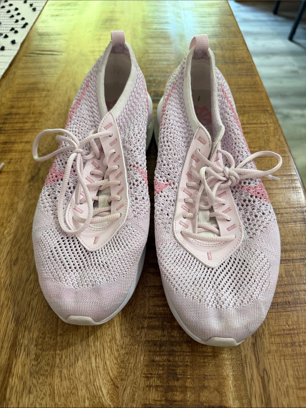 Nike Women's Lightweight Knit Sneakers - Pink